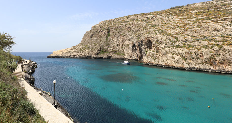 Xlendi Bay