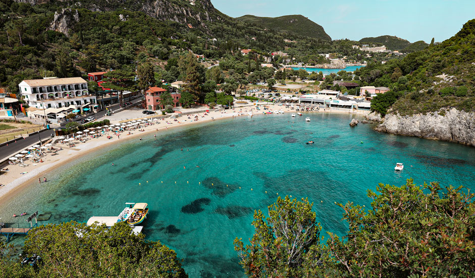 Agios Spiridon Strand in Paleokastritsa