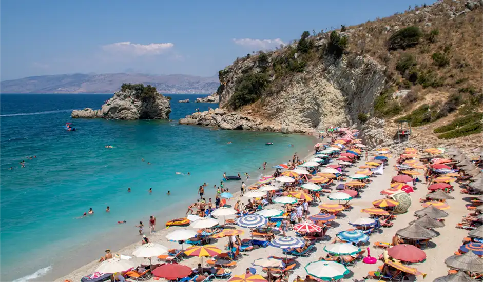 Plazhi i Pasqyrave